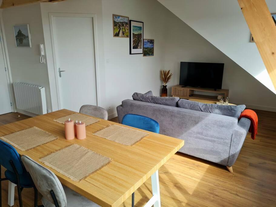 Appartement Avec Vue ฟูแฌร์ ภายนอก รูปภาพ